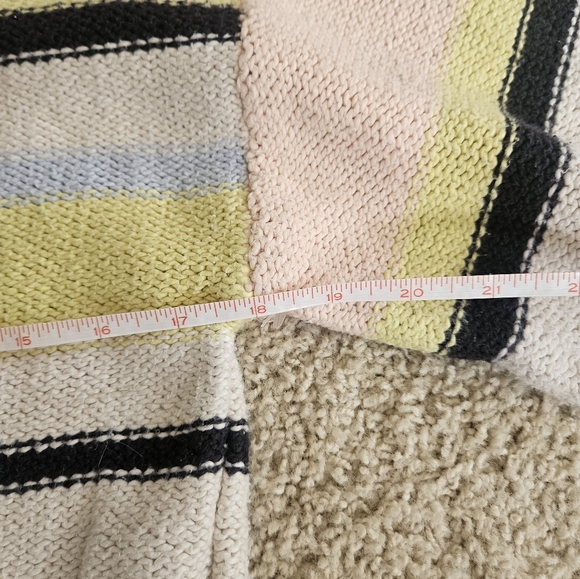 Billabong Cropped Sweater - Picture 2 of 9